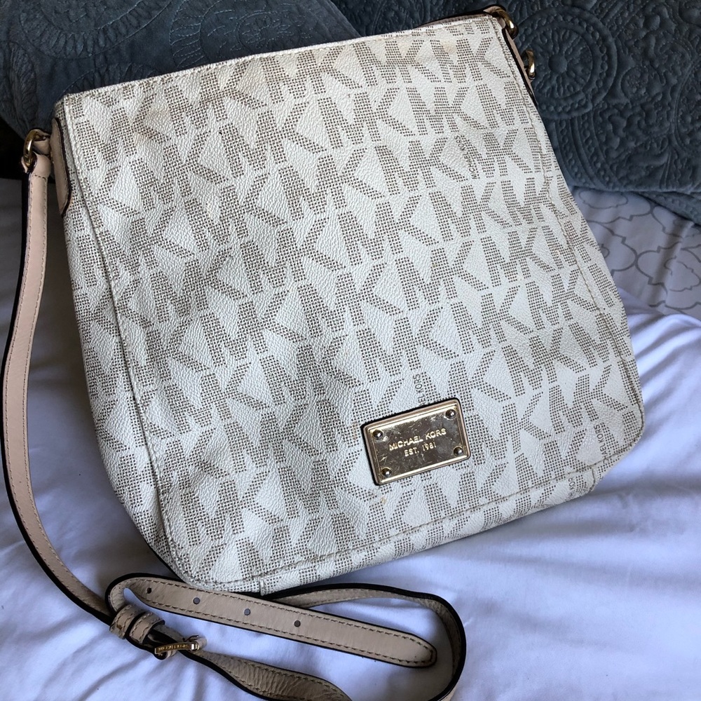 Micheal Kors Crossbody Bag